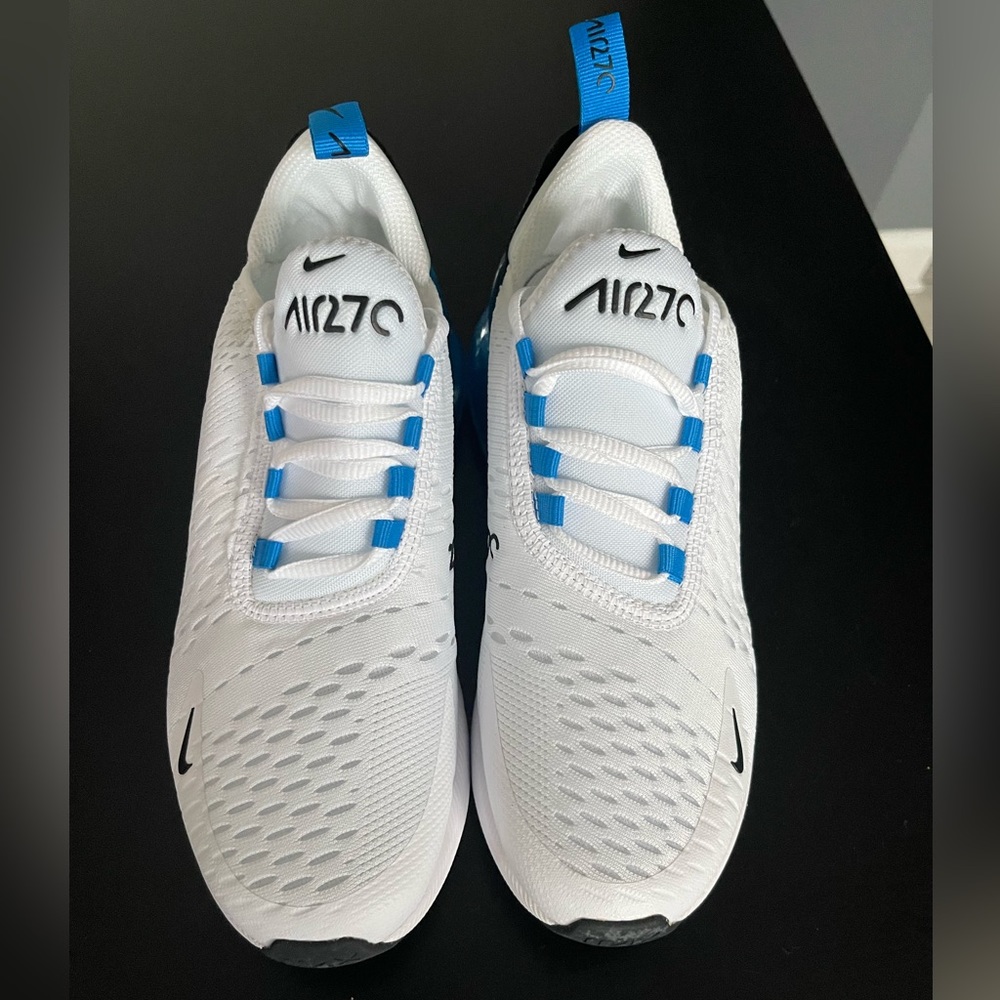 Size 5.5 nike 270s